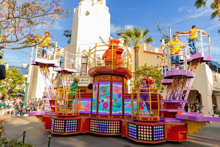 Better Together A Pixar Pals Celebration Disneyland 70 aniversario celebracion Mi servicio